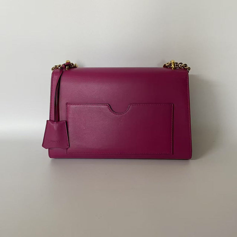 Gucci Padlock Shoulder Bag in Pink Leather