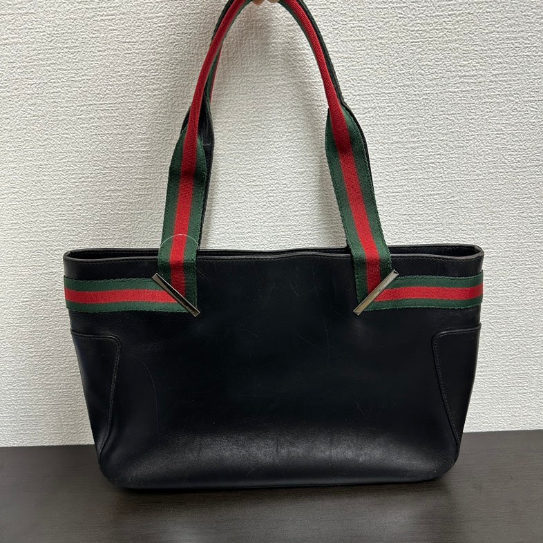 Gucci  V855 Black Leather Shoulder Bag