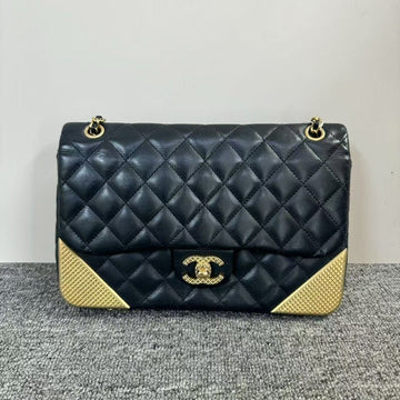Preloved Chanel Quilted Black Leather Shoulder Bag Vintage
