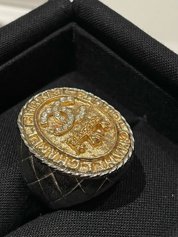 Chanel 21A Crown CC Ring Gold Diamond Ring