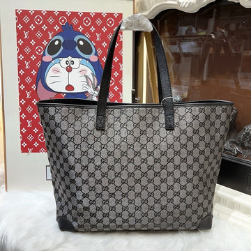 Gucci GG Supreme Gray Tote Bag