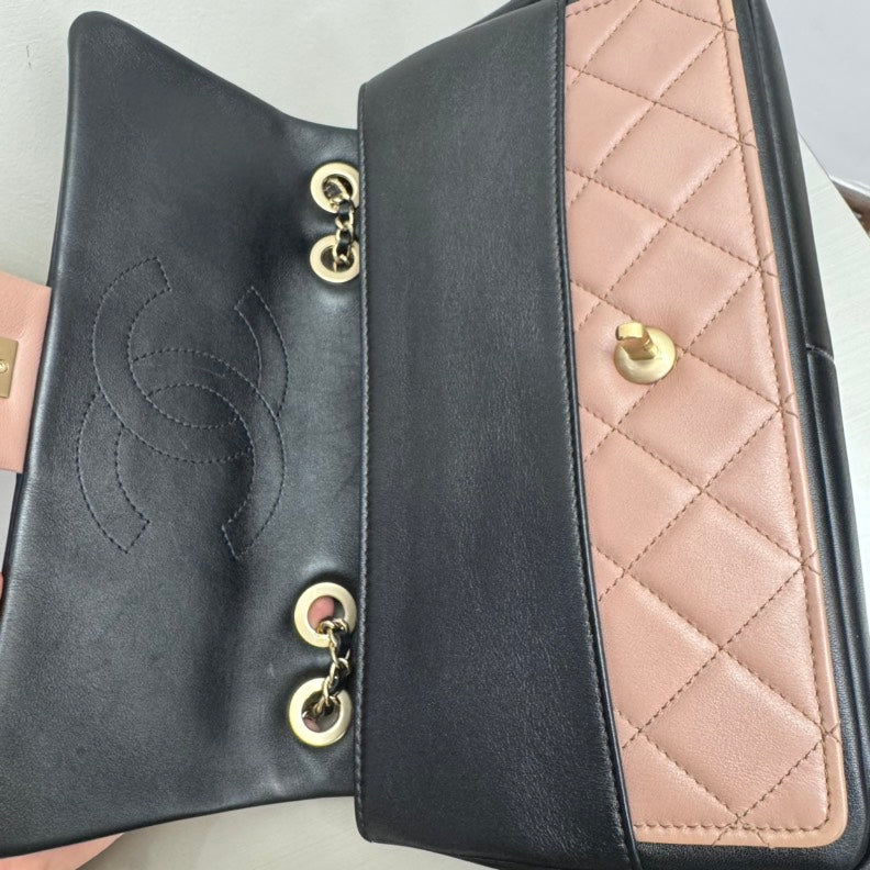 Preloved Chanel Pink Quilted Flap Bag - Shoulder Bag