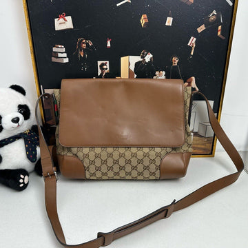 Gucci GG Supreme Messenger Bag in Brown Canvas -  Shoulder Bag