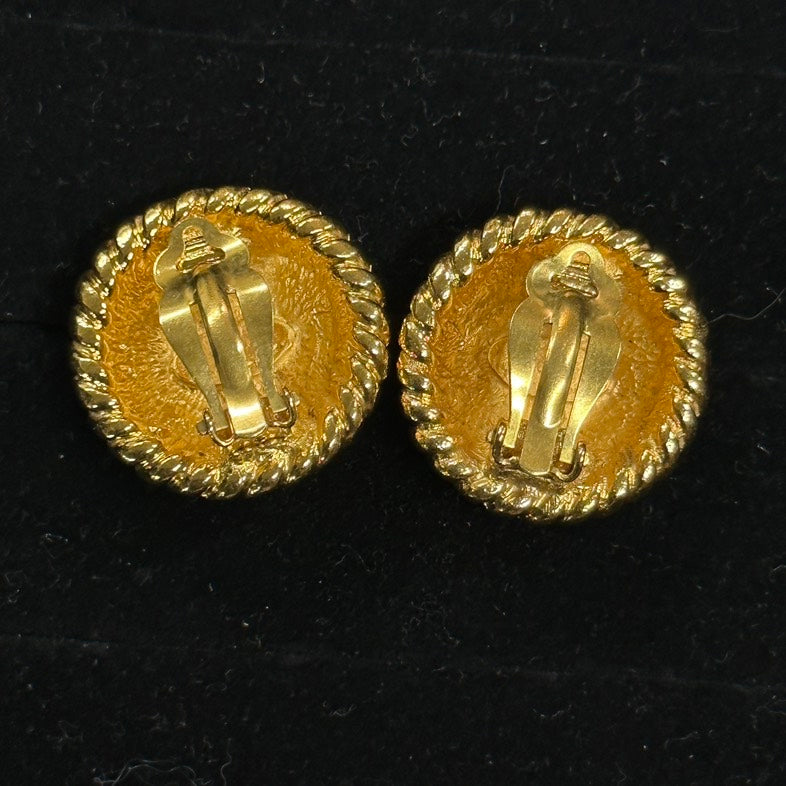 Pre-loved Chanel Earrings 945 Gold Statement