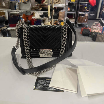 Preloved Chanel Le Boy Black Leather Shoulder Bag with Silver Hardware