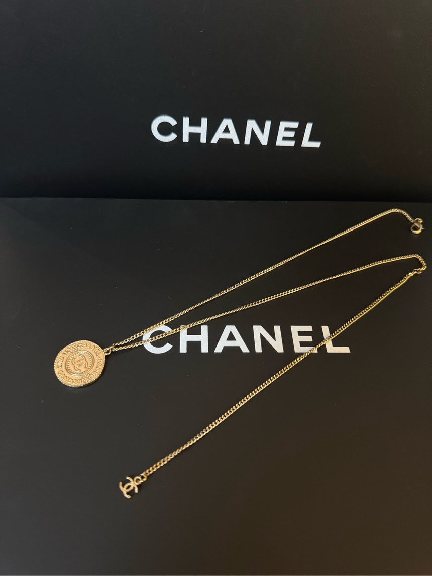 Chanel Large Charm CC Necklace Gold 15C