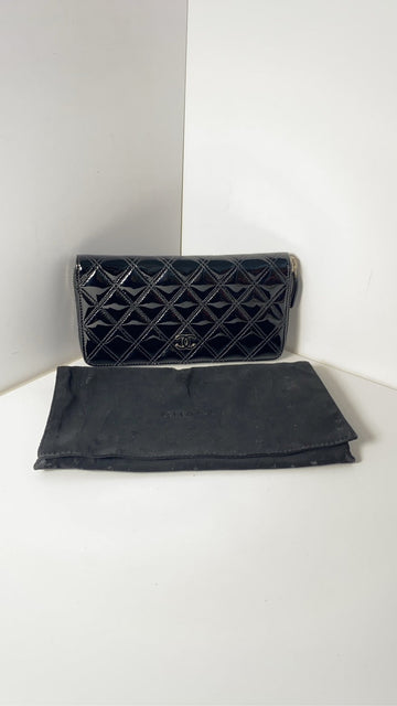 Chanel Classic Black Patent Wallet - Preloved Designer Accessory