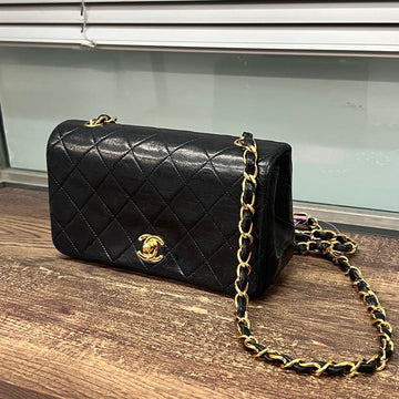 Preloved Chanel Leather Chain Shoulder Bag Z1587 Black Quilted Shoulder Bag