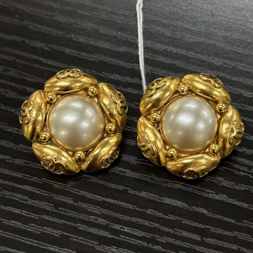 Chanel Vintage Gold Pearl Earrings Pre-Loved Clip-On