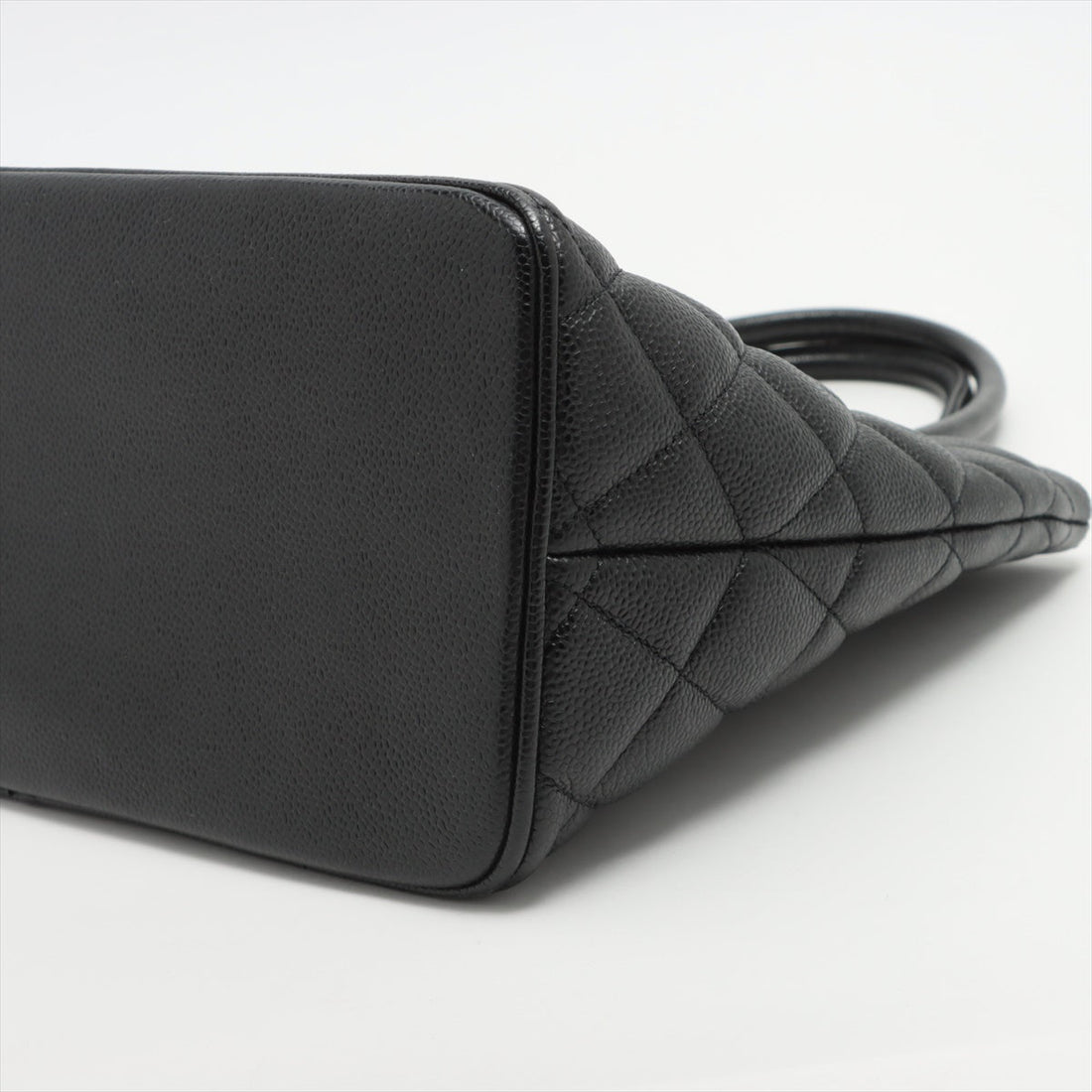 Medallion Tote Bag Black Caviarskin Gold Metal