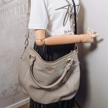 Vitello Daino Shoulder Bag Argilla