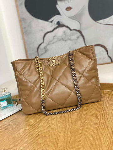 Makersluxe - Shiny Shopping Bag Tan