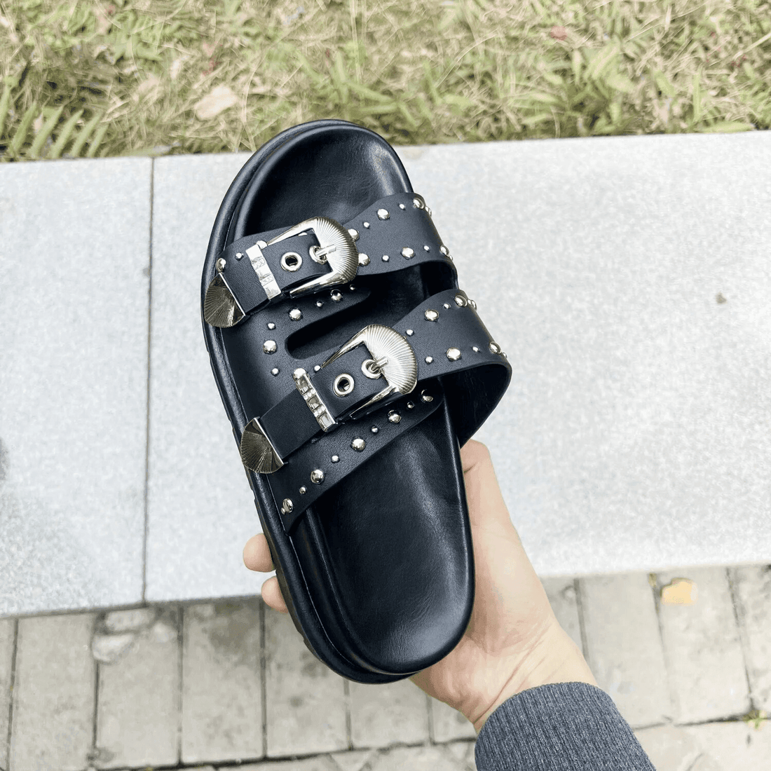 Makersluxe Shoes Ramel Women's Casual Rivet Slippers